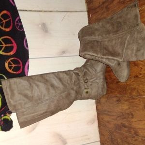 Brown boots